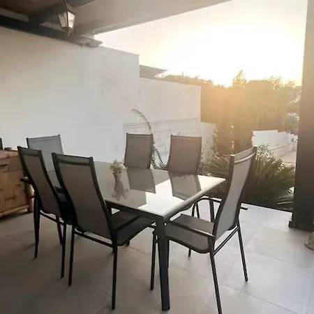 فيلة Vacker Med Privat Pool, Lounge Och Stor Grillplats *