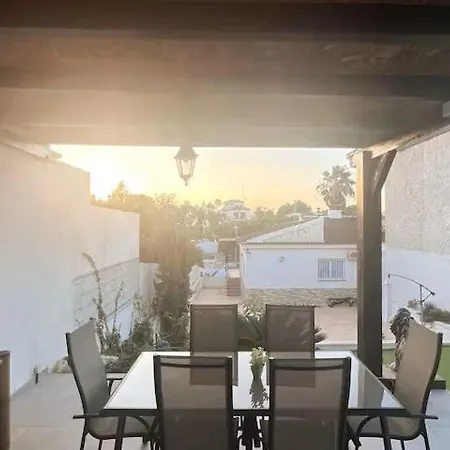 Vacker Med Privat Pool, Lounge Och Stor Grillplats Villa *