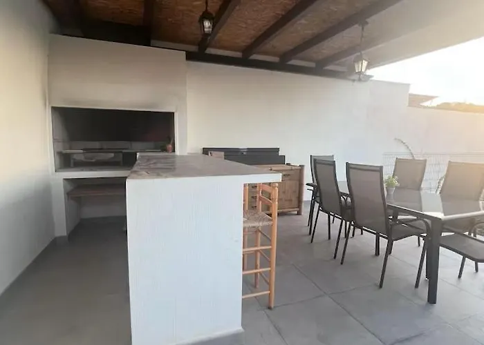 Vacker Med Privat Pool, Lounge Och Stor Grillplats Villa