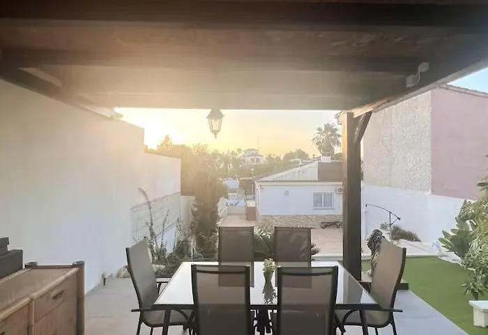 Vacker Med Privat Pool, Lounge Och Stor Grillplats Villa *