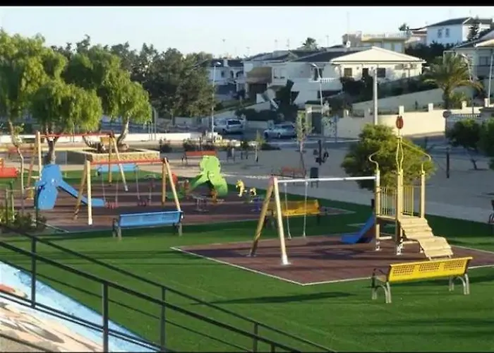 Vacker Med Privat Pool, Lounge Och Stor Grillplats *